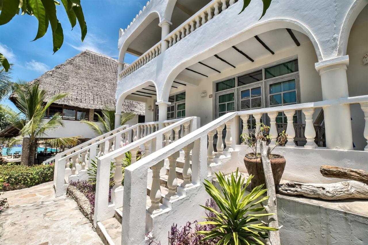Jacaranda Beach Resort 와타무 외부 사진
