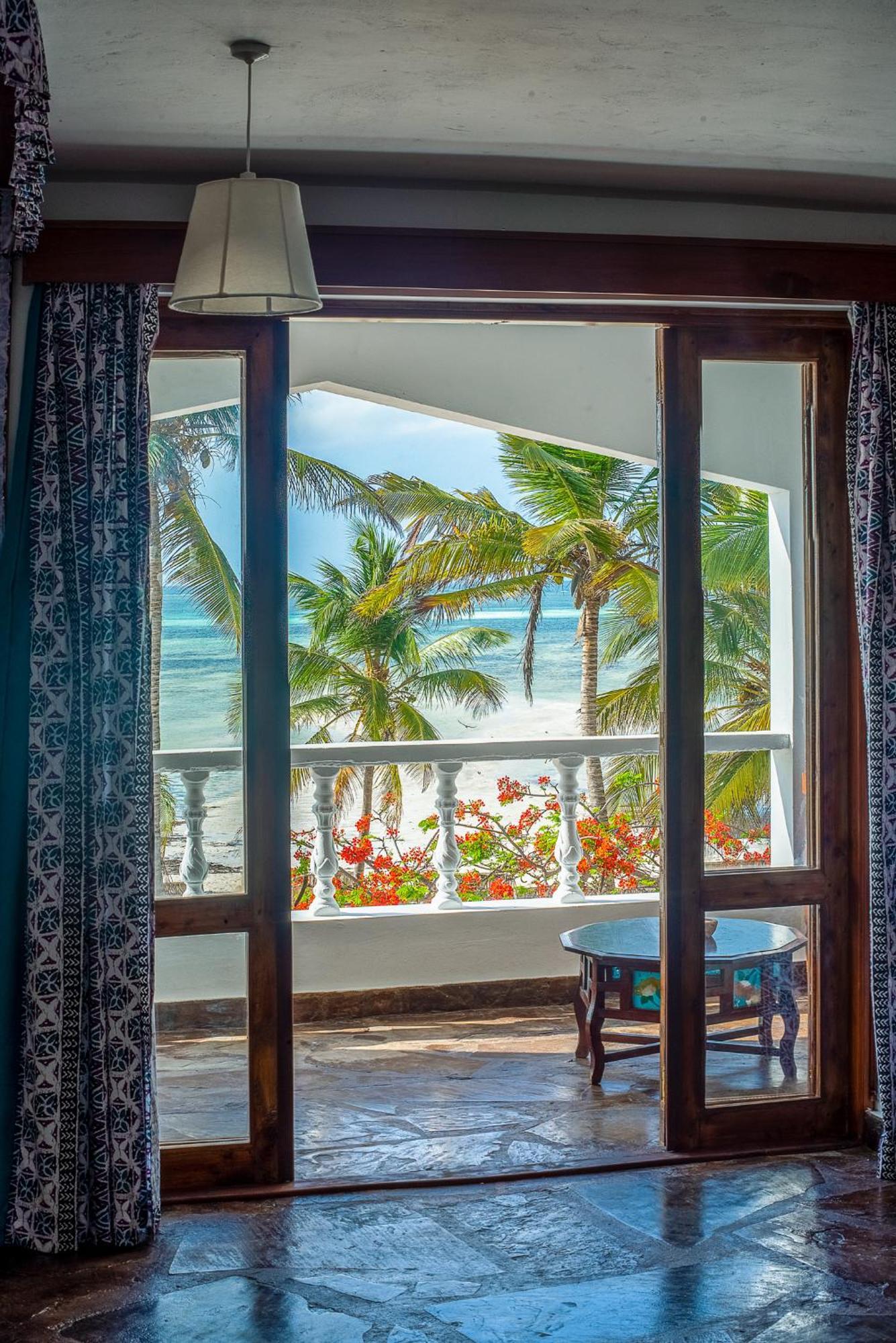 Jacaranda Beach Resort 와타무 외부 사진