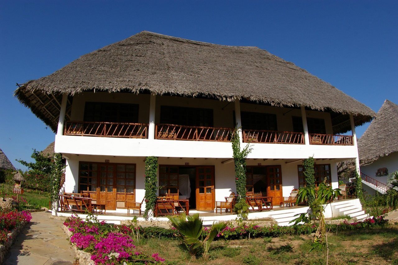 Jacaranda Beach Resort 와타무 외부 사진