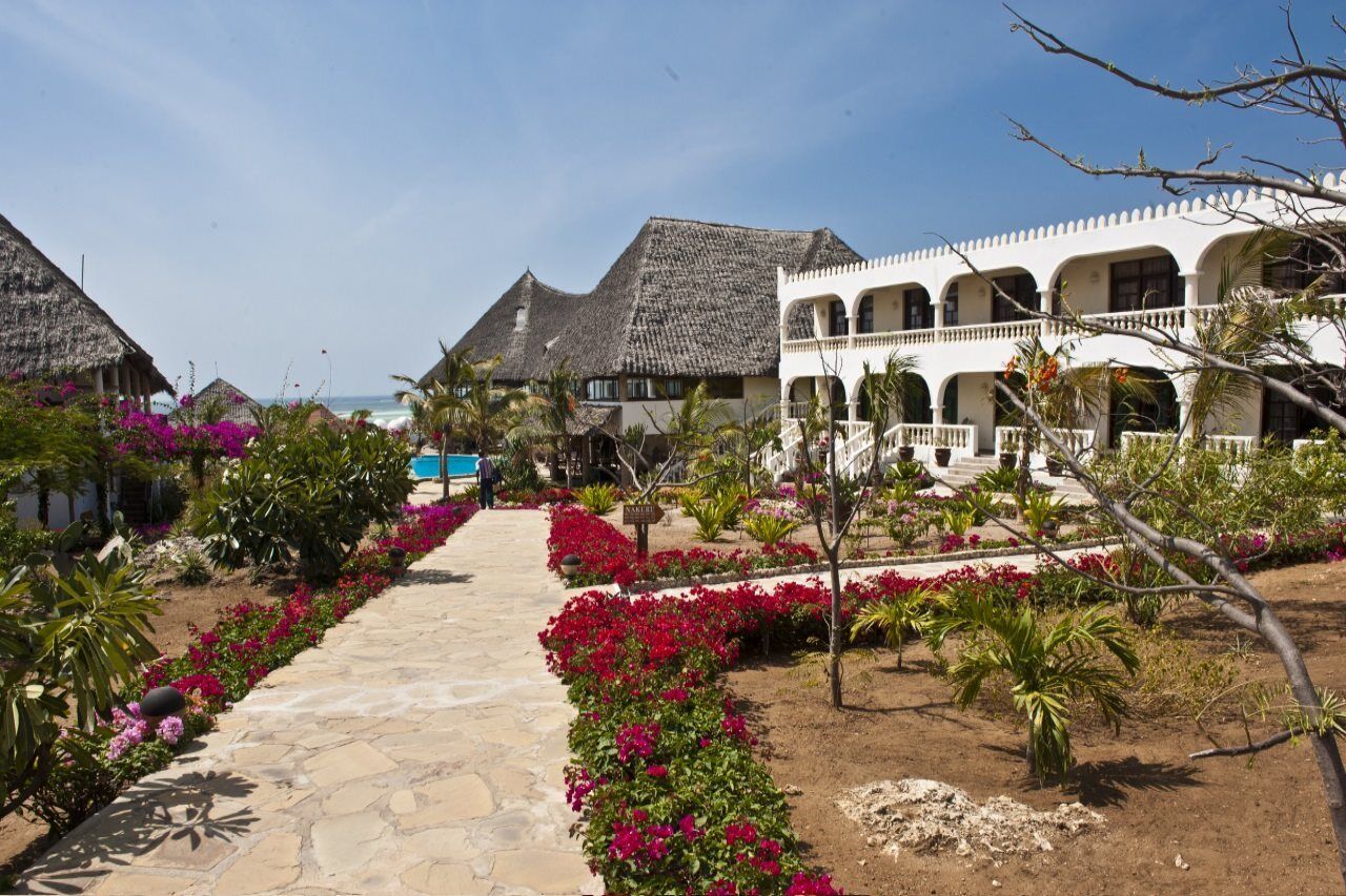 Jacaranda Beach Resort 와타무 외부 사진
