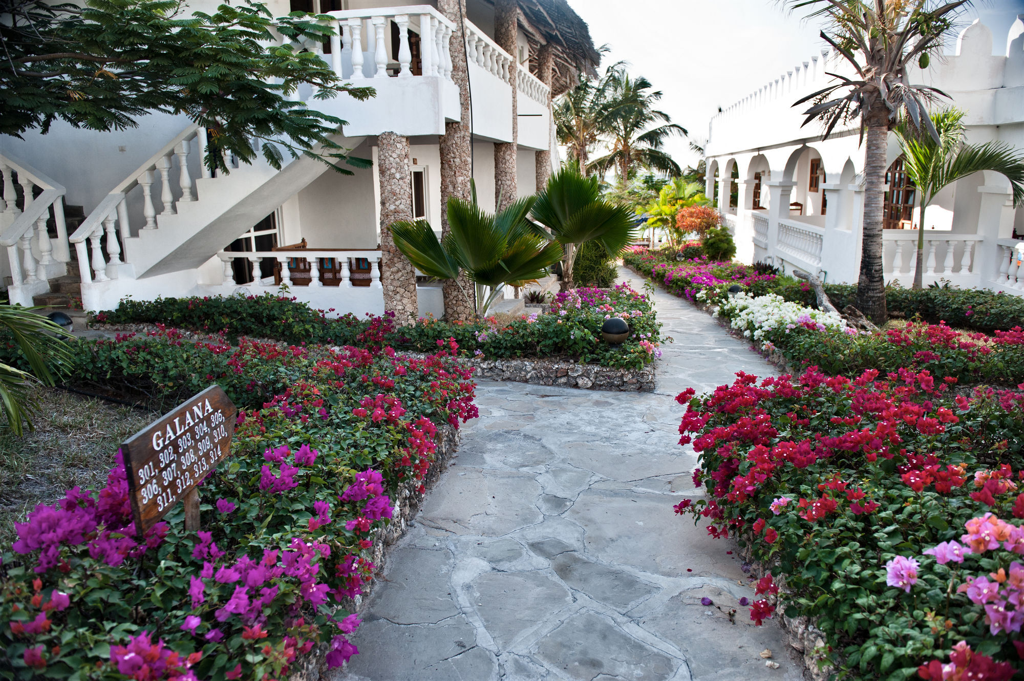 Jacaranda Beach Resort 와타무 외부 사진